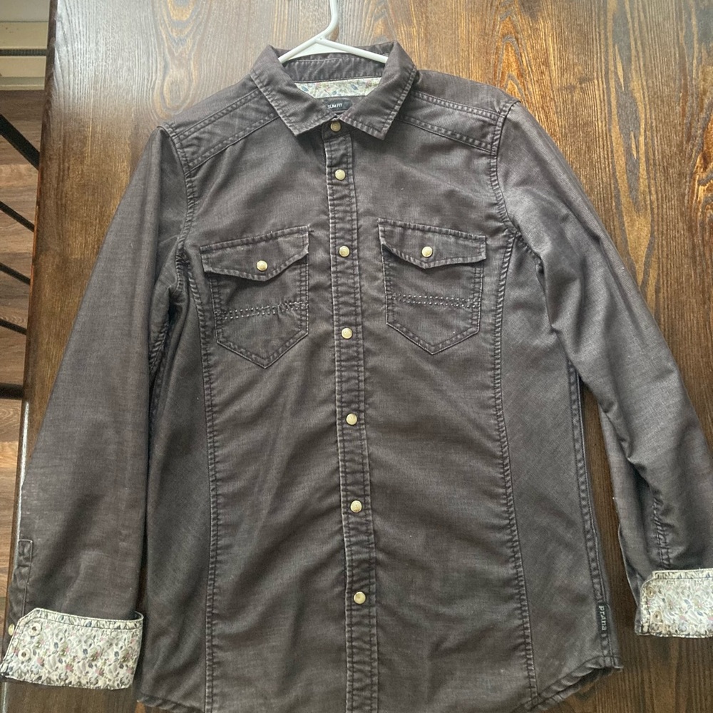 Slim fit. Size small. Prana corduroy button up shirt.